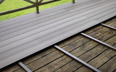 Comparatif : clôture en composite vs clôture PVC, que choisir ?